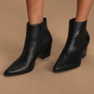 LULUS x MATISSE Spirit Black Snake Pointed Toe Ankle Booties Size 7.5